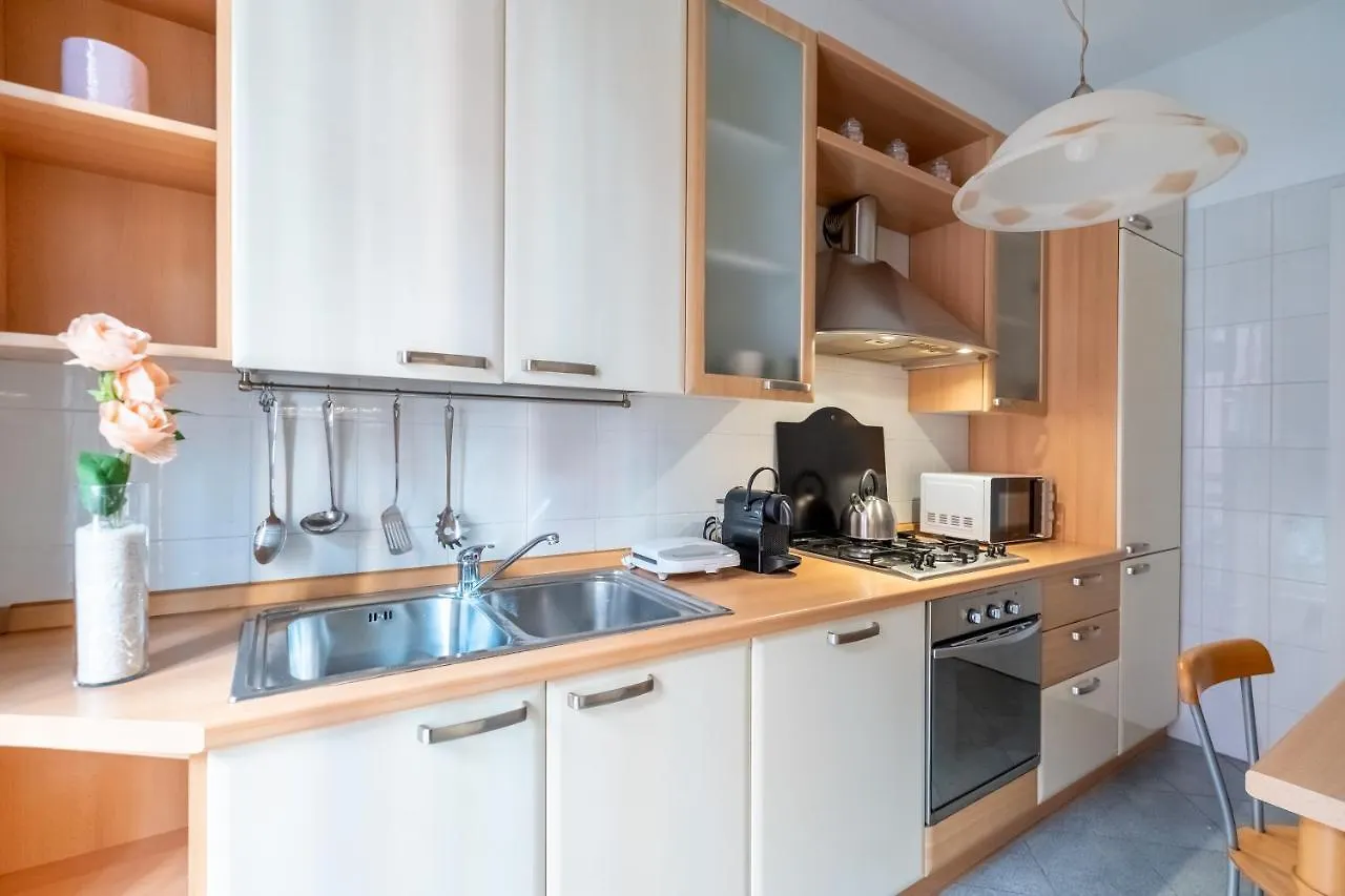 Gaia'S Place Milan Apartment